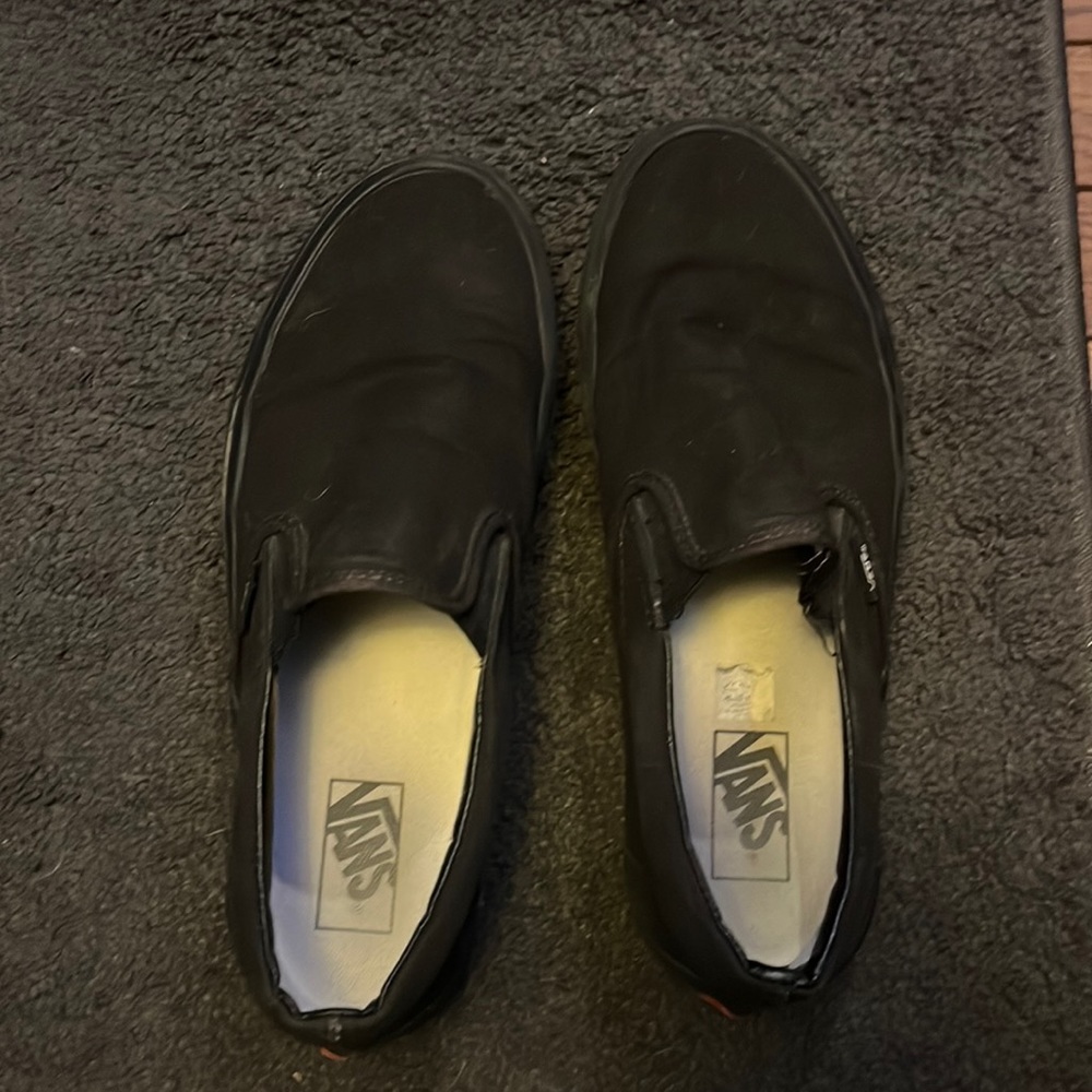 Black Slip-on vans
